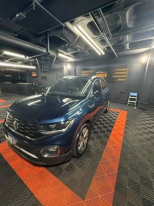 VOLKSWAGEN T-CROSS 1.4 250 TSI TOTAL FLEX HIGHLINE AUTOMÁTICO VOLKSWAGEN T-CROSS 1.4 250 TSI TOTAL FLEX HIGHLINE AUTOMÁTICO